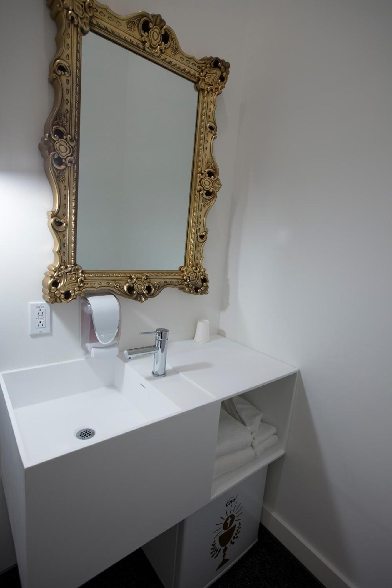 Le Saint-Creme Hotel Alma Kültér fotó